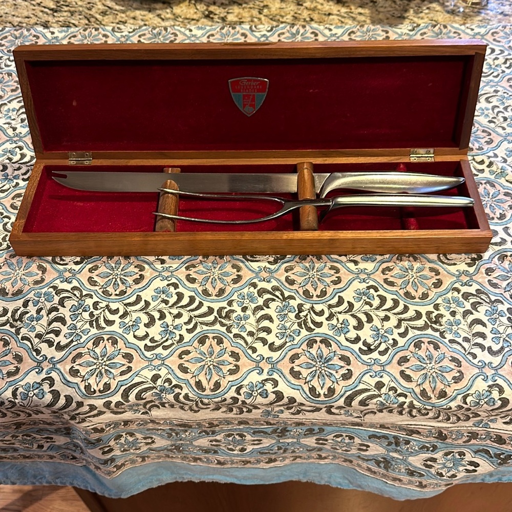 MCM Gerber Legendary Blades Carving knife and fork with walnut case